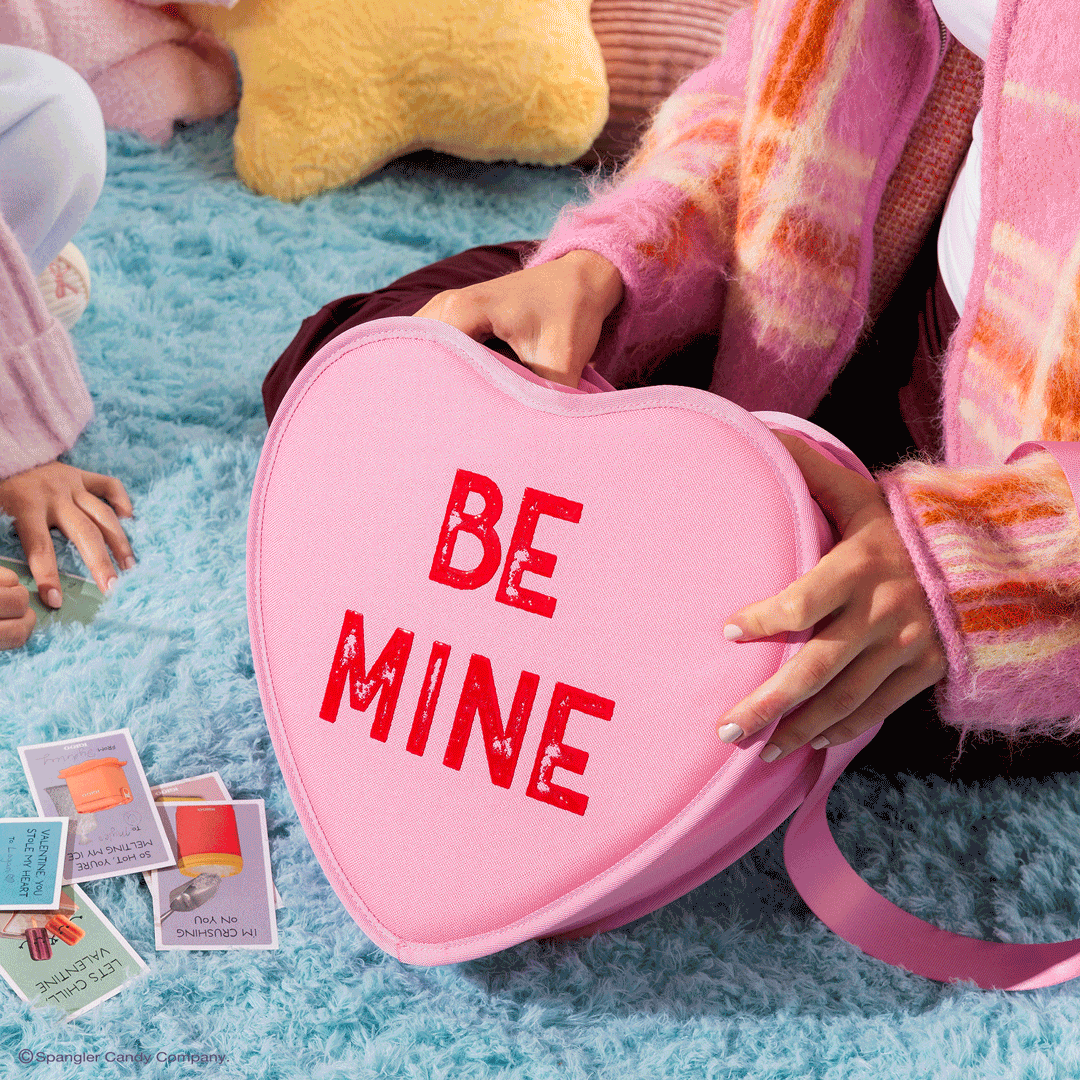 sweethearts-candies-be-mine-cooler-bag-w6 Sweethearts_NATIVE_PDP_Novelty-Tote_GIF.gif