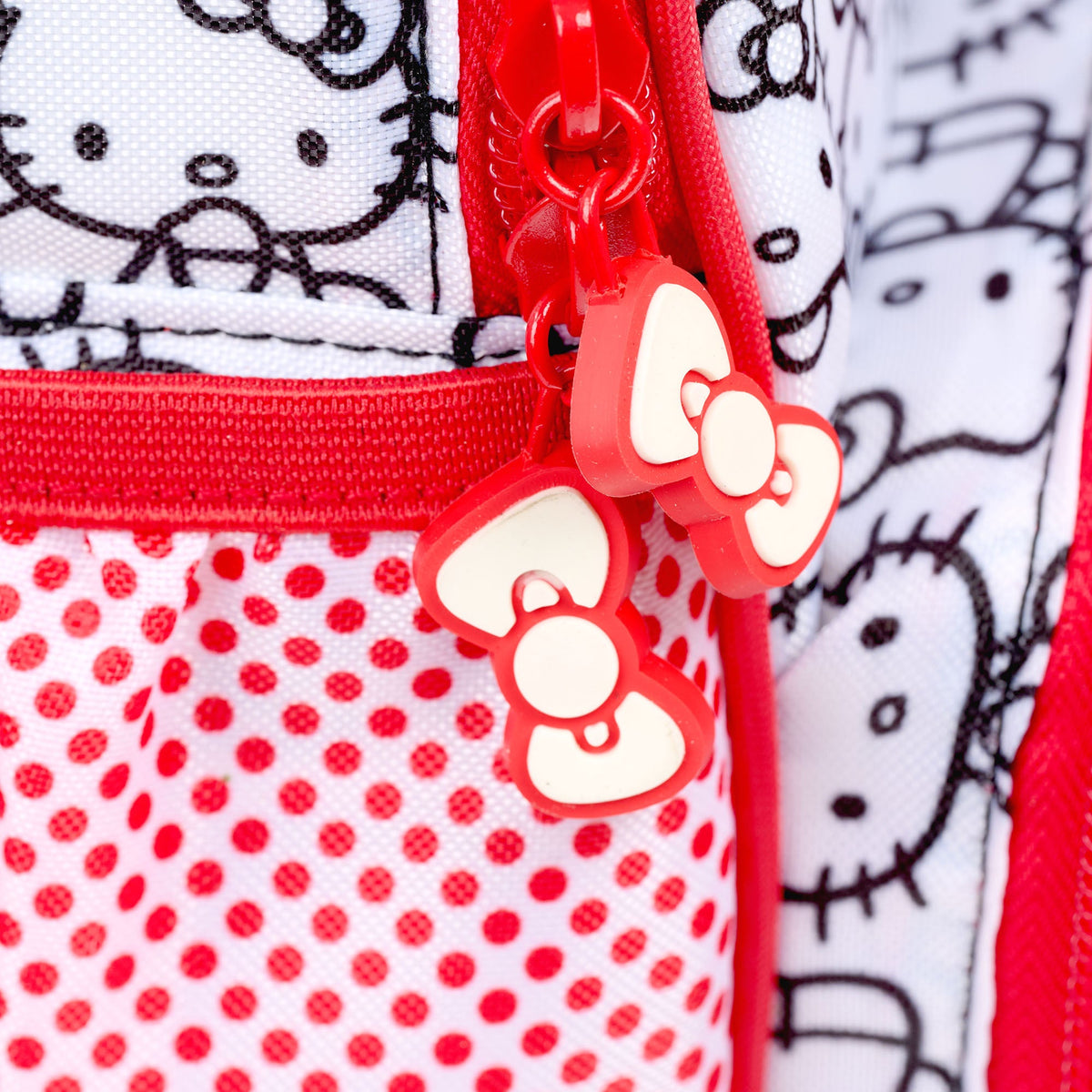 hello-kitty-classic-backpack-cooler-h8 00027925-Z.jpg